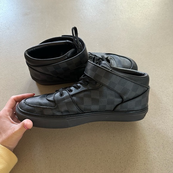 Louis Vuitton Graphic Canvas High Top. Size 10 1/2. - Picture 11 of 16